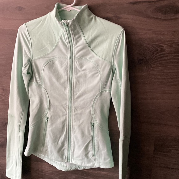 Lululemon jacket - Picture 3 of 5